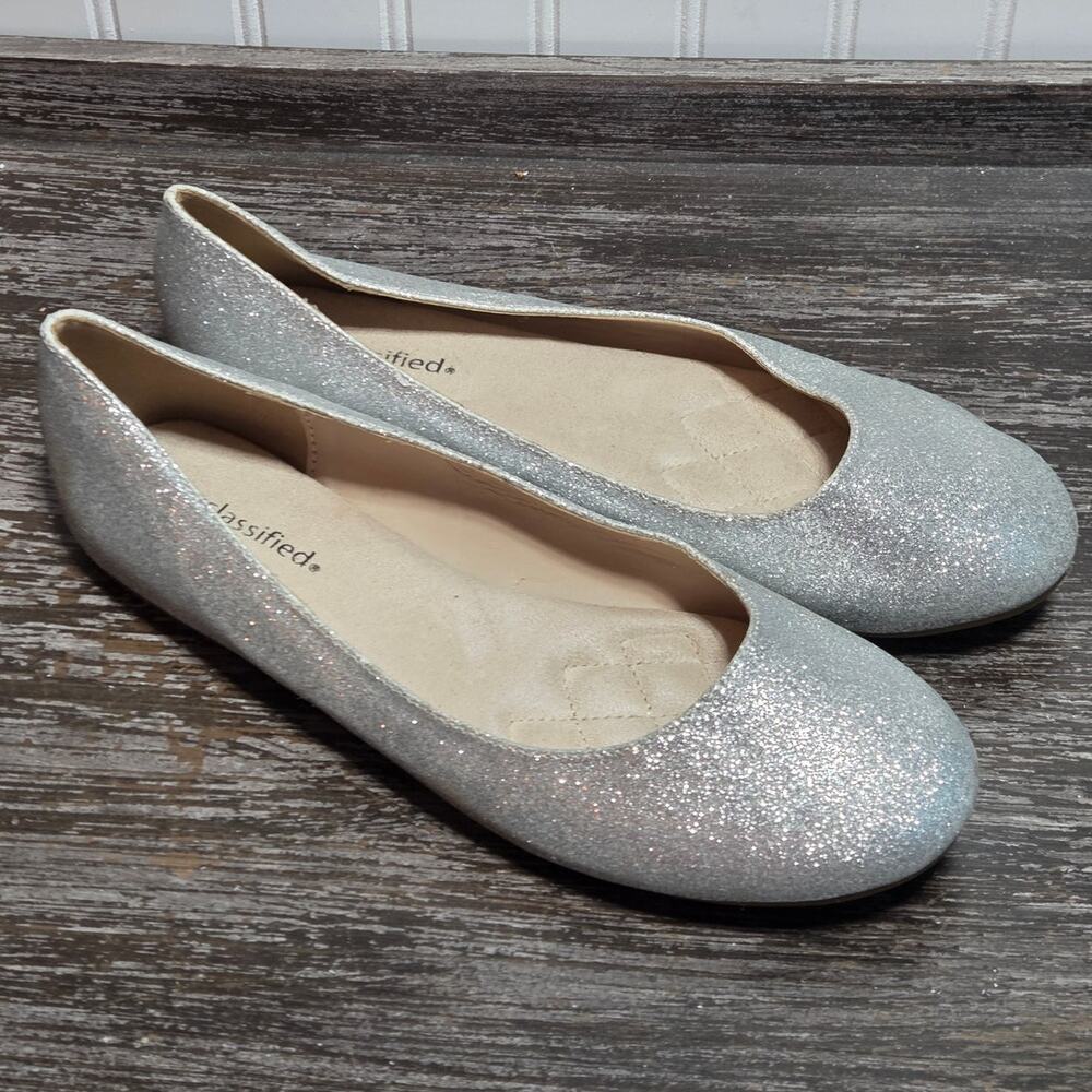 City Classified Women's Silver Glitter Sparkle Comfort Flats Size 10